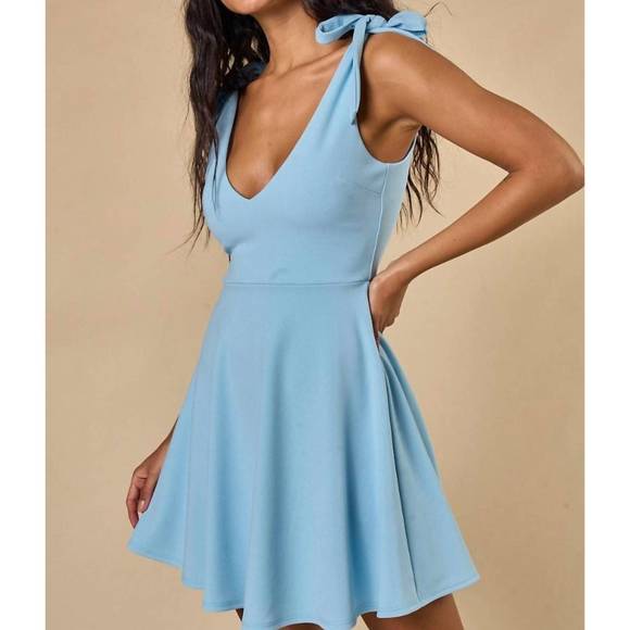 NEW BLUE BLUSH front row dress in light blue - Picture 1 of 6